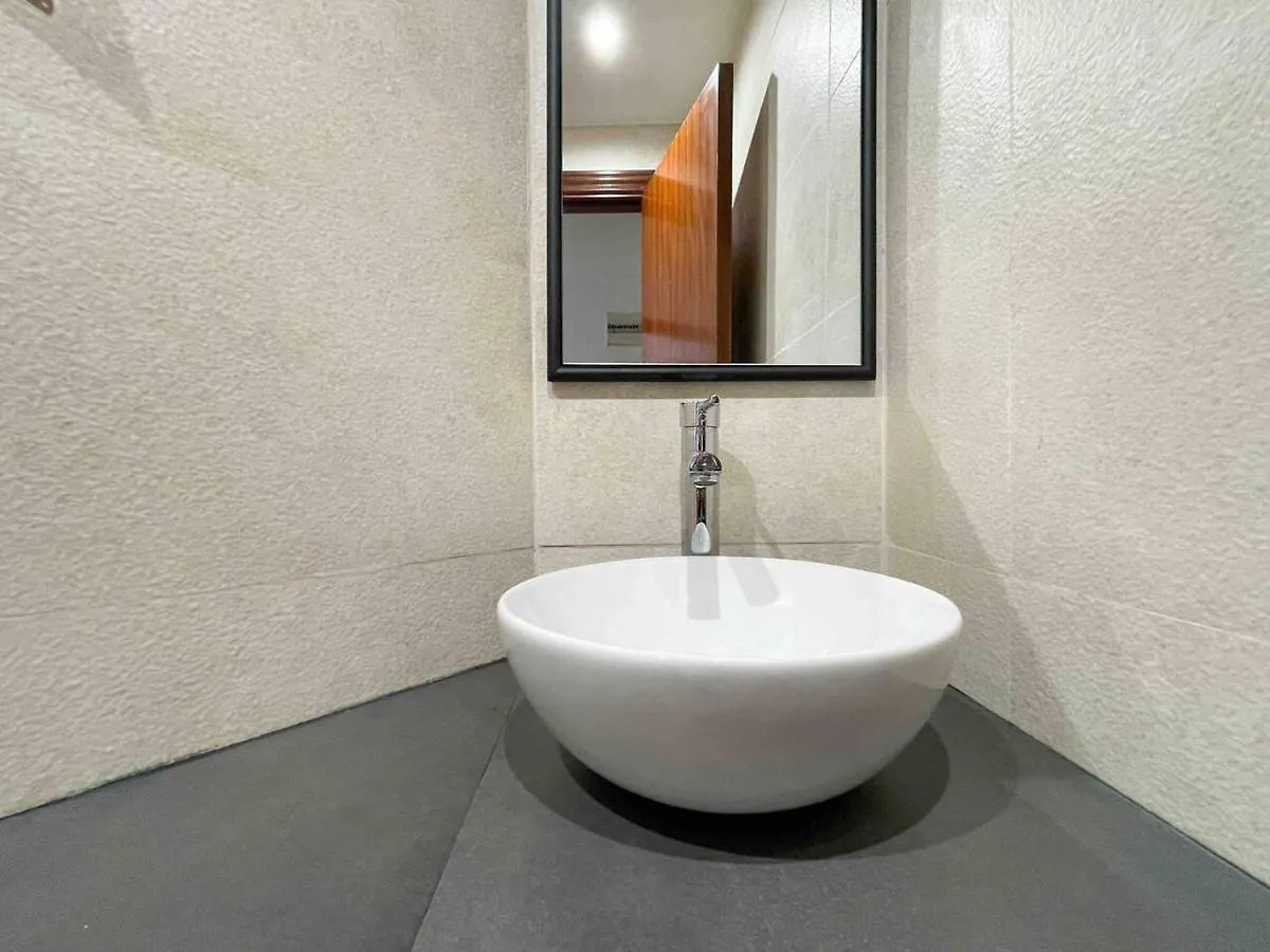 Hostourist Fira Plaza Espana 3 Rooms Barcelona Apartment